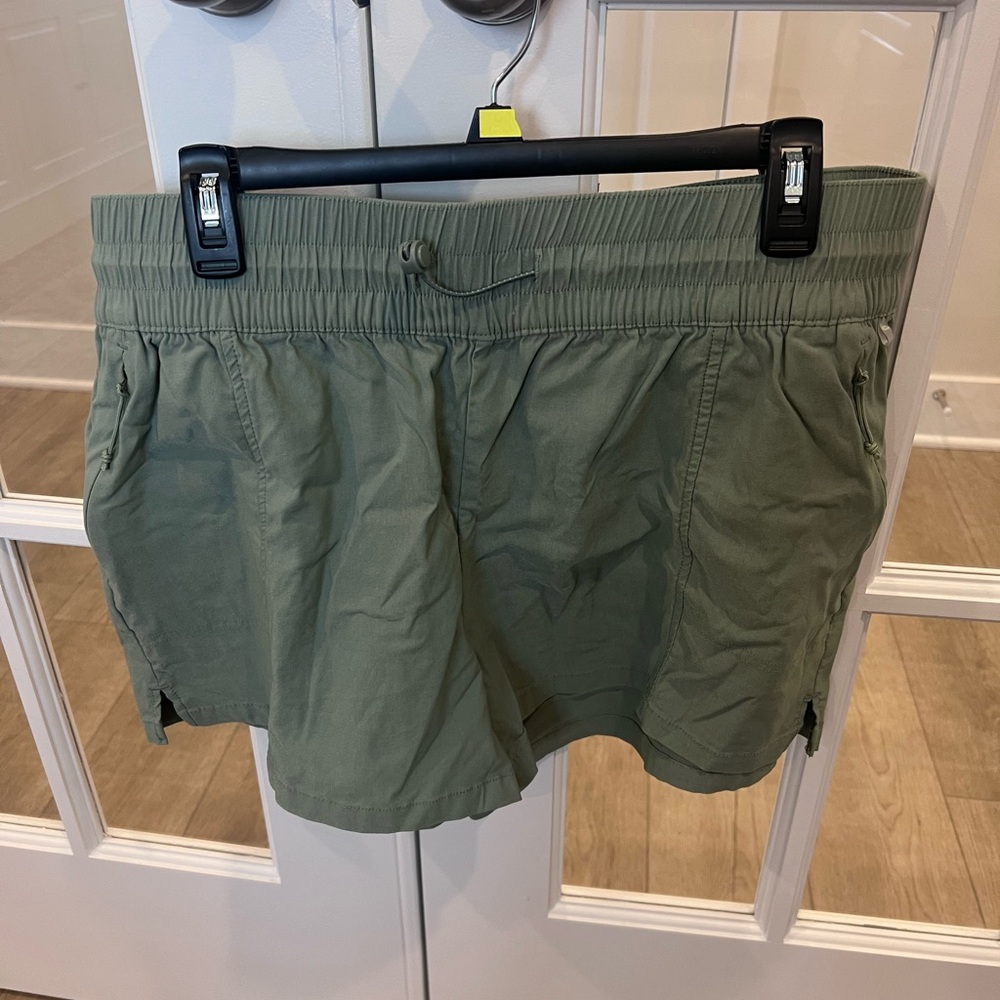 Avalanche Olive Drawstring Waist Casual Shorts with zippered pockets